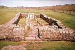 RomanwallnorthumberlandcarrawburghtemplofMithras.jpg